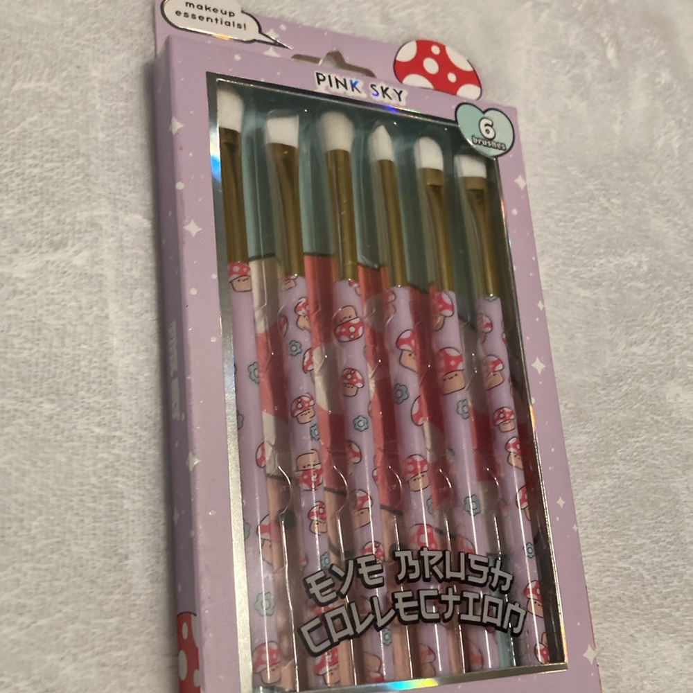 Eye brush - Picture 2 of 3